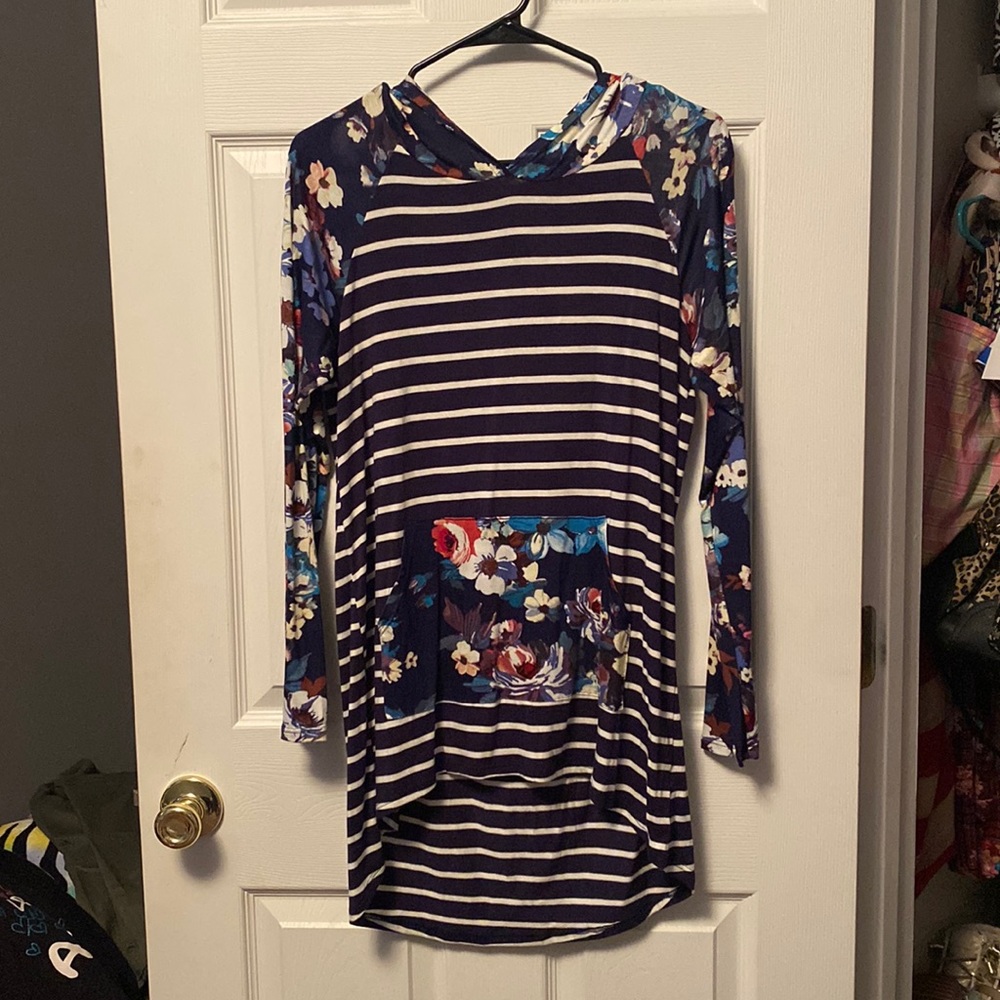 Lightweight hoodie top